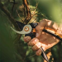 Fiskars Záhradné nožnice Solid™ P341 (L) - 1 ks