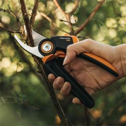 Fiskars X-Series™ Bypass Pruner M P921 - 1 item