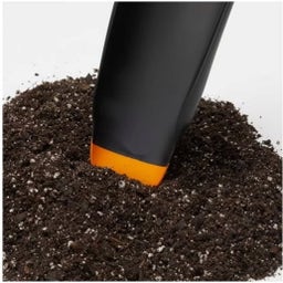 Fiskars Planting Scoop & Brush Set - 1 item