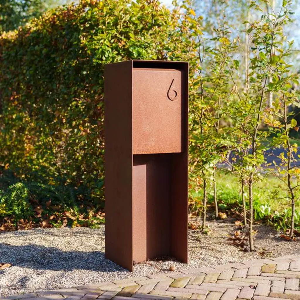 Samostoječi poštni nabiralnik FLYN - jeklo Corten®