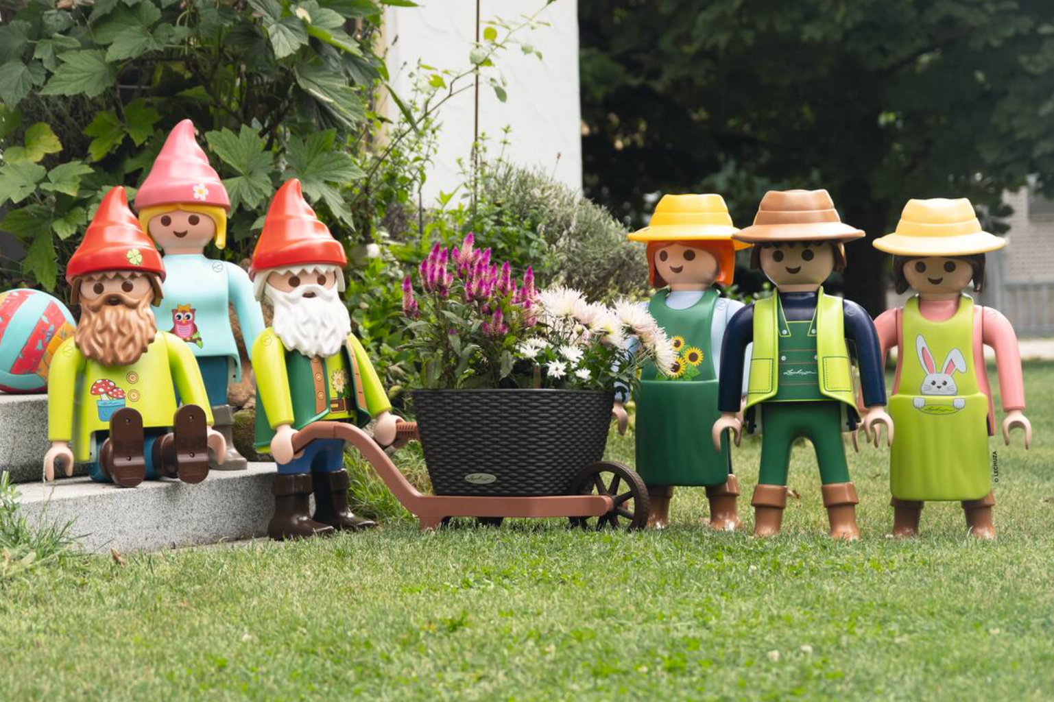 Lechuza Mega figura - vrtni palček Paula