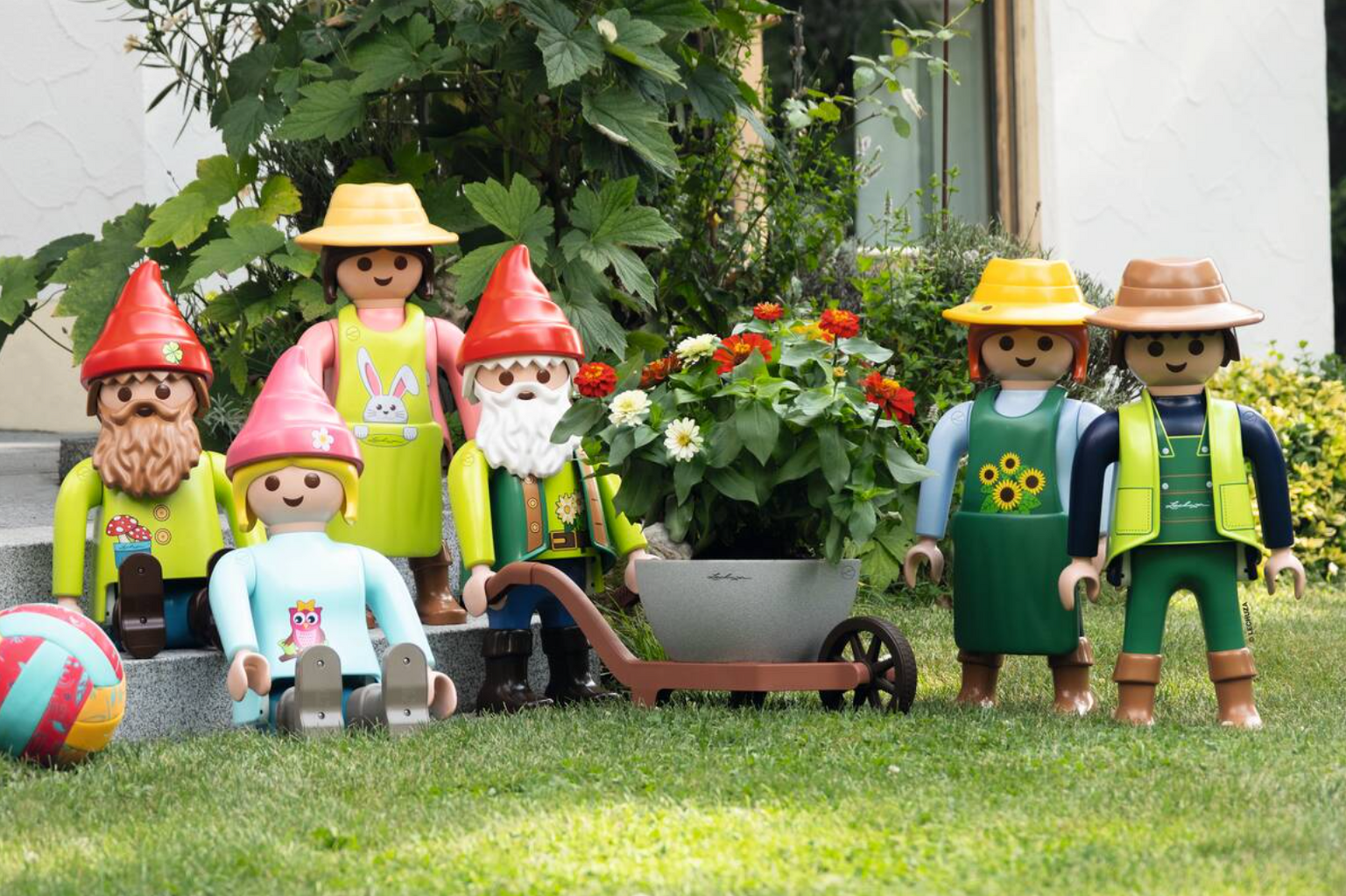 Lechuza Mega figura - vrtni palček Paula