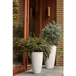 elho Pflanzgefäß june round high - Leinenweiß - Höhe 53 cm
