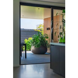 Pflanzgefäß Mero aus Fiberglas  - beigegrau - 1200 x 700 mm