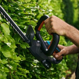 Batteridriven Häcksax EasyCut 45/18V P4A Ready-To-Use Set