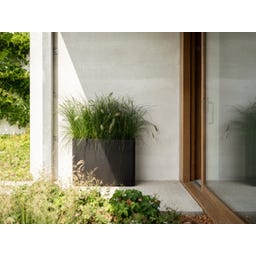 elho Växtkruka June Brick Divider 80 cm - svart