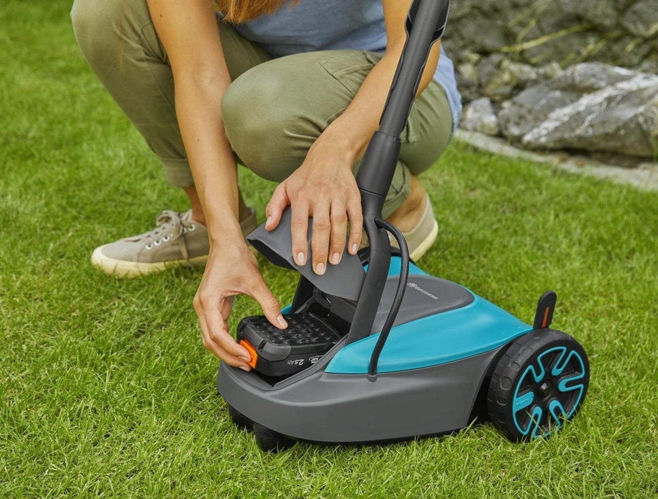 Battery Lawnmower HandyMower 22/18V P4A Ready-To-Use Set - 1 Set