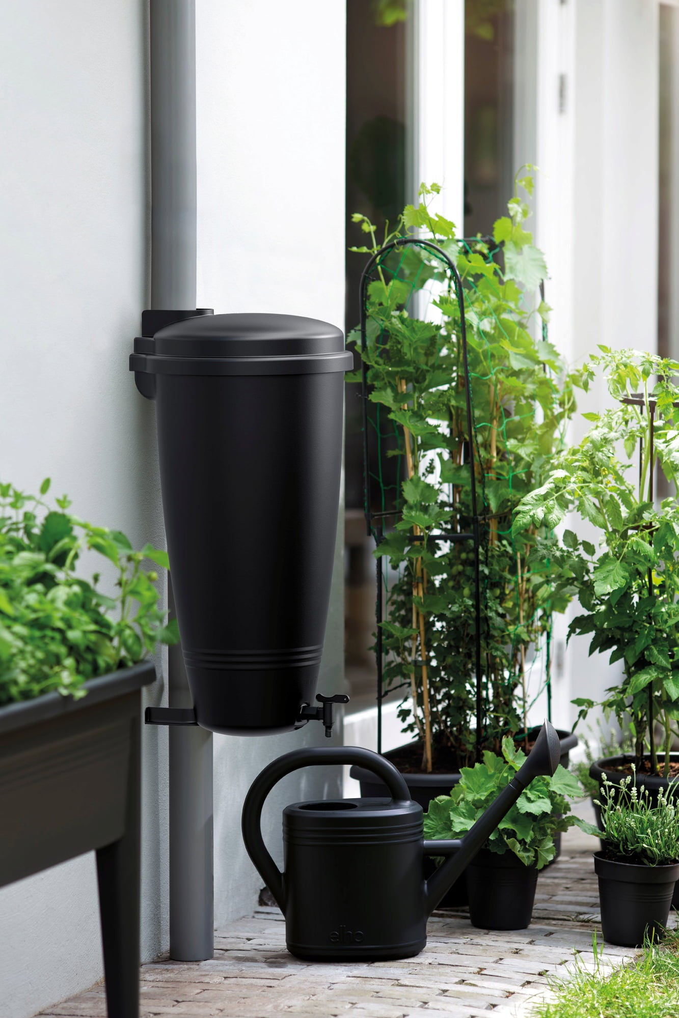 Récupérateur d'Eau de Pluie GREEN BASICS - 35 L - Living Noir