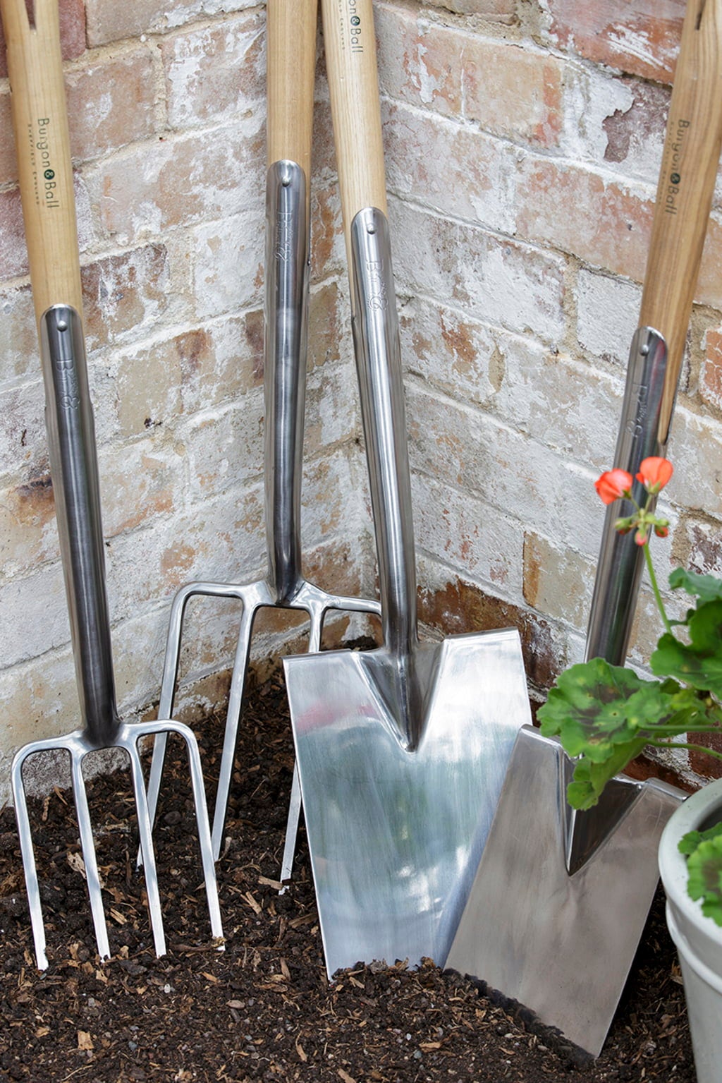 Burgon & Ball Ladies' Groundbreaker Spade - 1 item