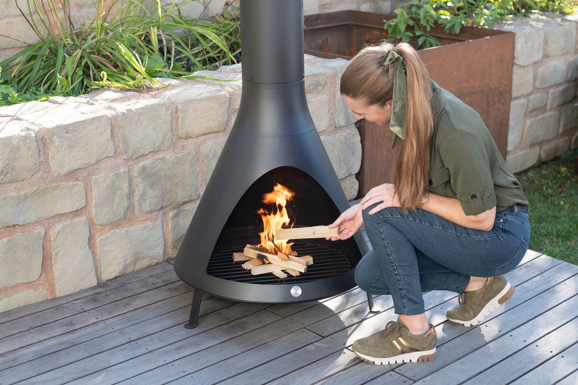 Westmann Fire Pit & Smoke Outlet  - Black