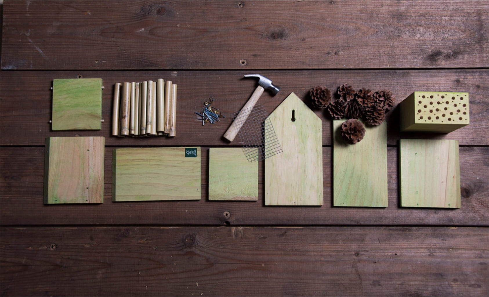 Esschert Design Set za sestavljanje hotela za žuželke - 1 set.