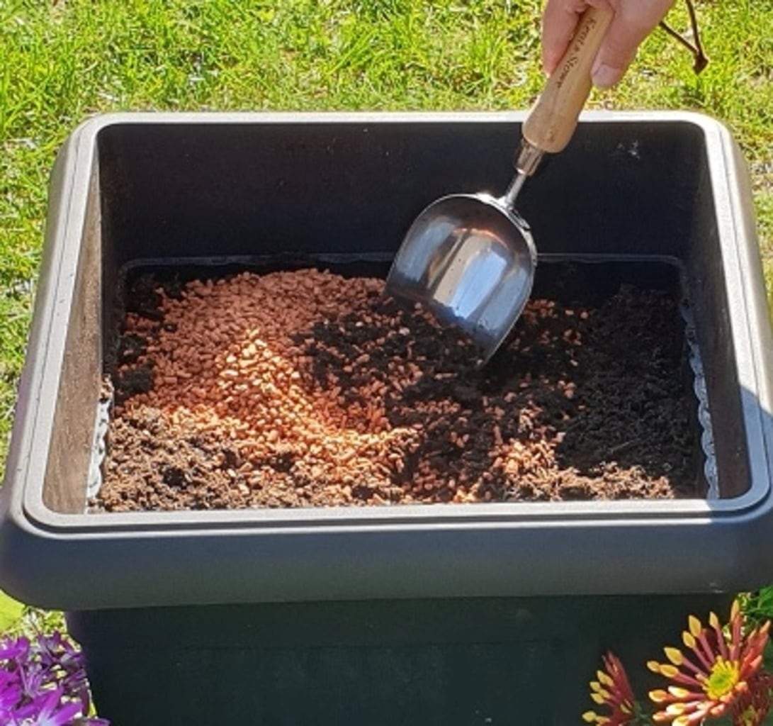 Organic Planting Granules for Raised Beds, Balcony & Potted Plants