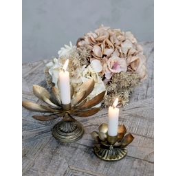 Chic Antique Leaves Candleholder